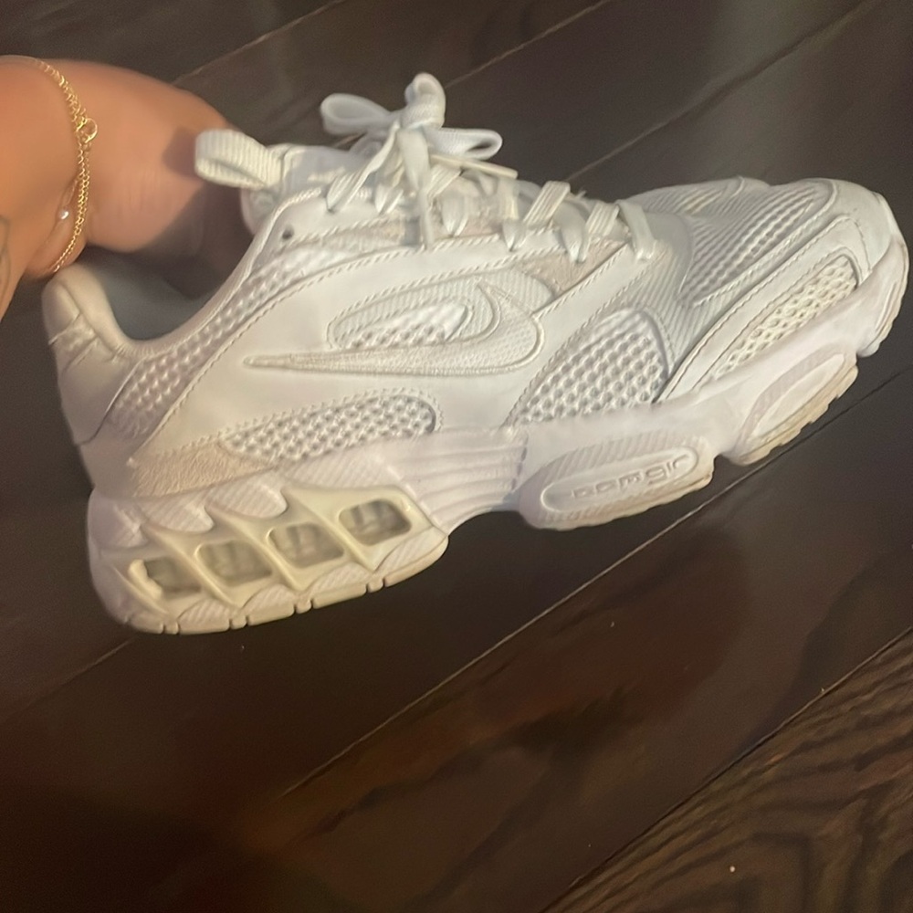 White nike dad shoes